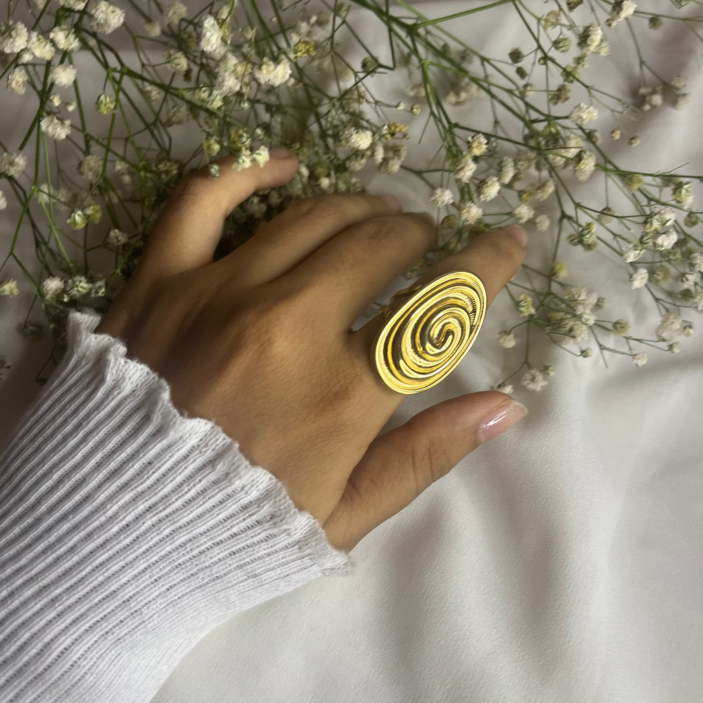 ETERNA SPIRAL RING