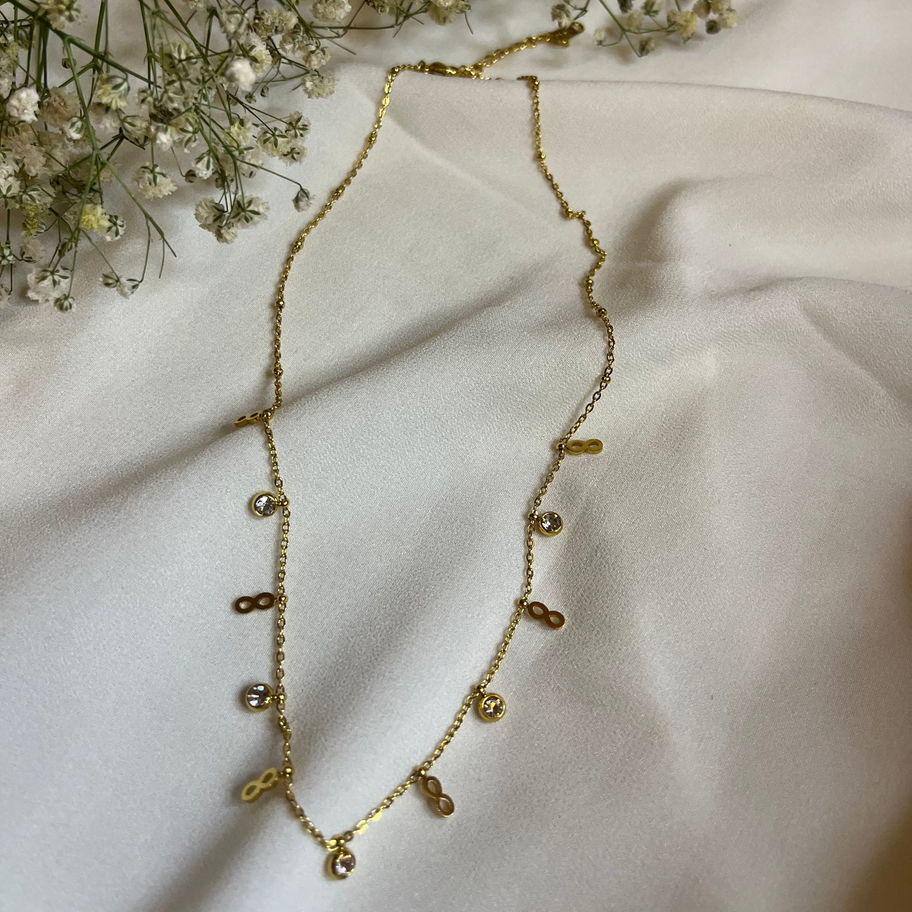 GOLDEN BLOOM NECKLACE
